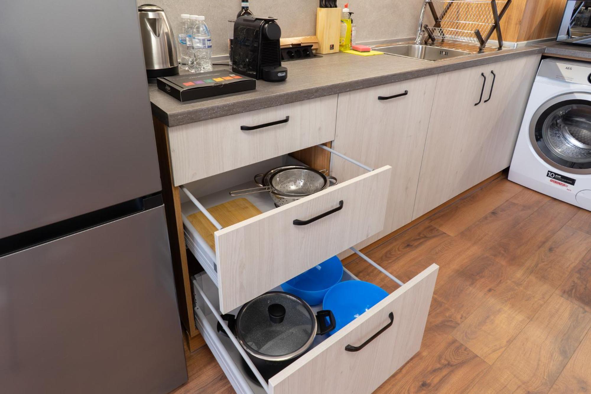 New Modern & Cozy Apartment With Free Private Parking And Ev Charging Station Varna ภายนอก รูปภาพ