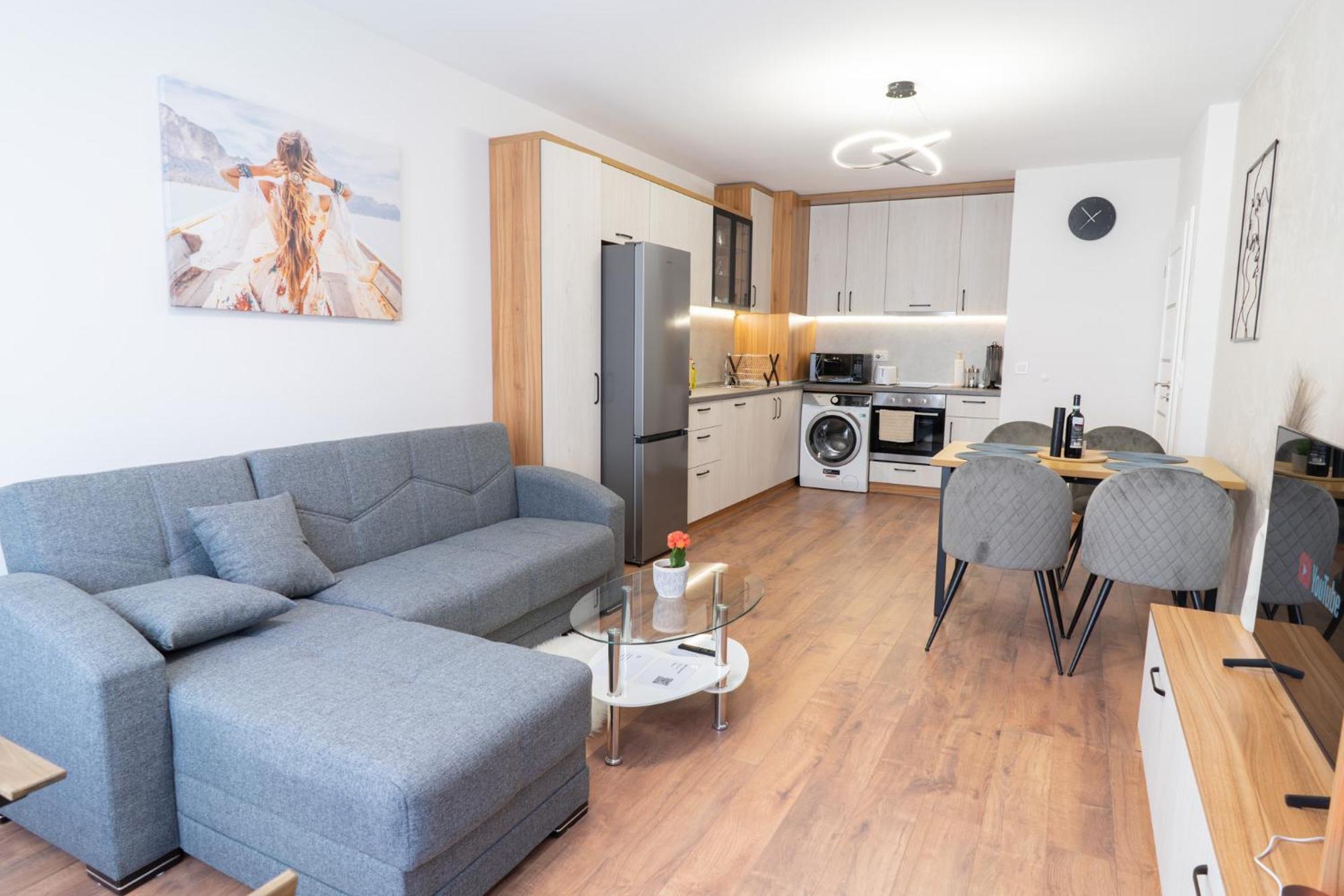New Modern & Cozy Apartment With Free Private Parking And Ev Charging Station Varna ภายนอก รูปภาพ