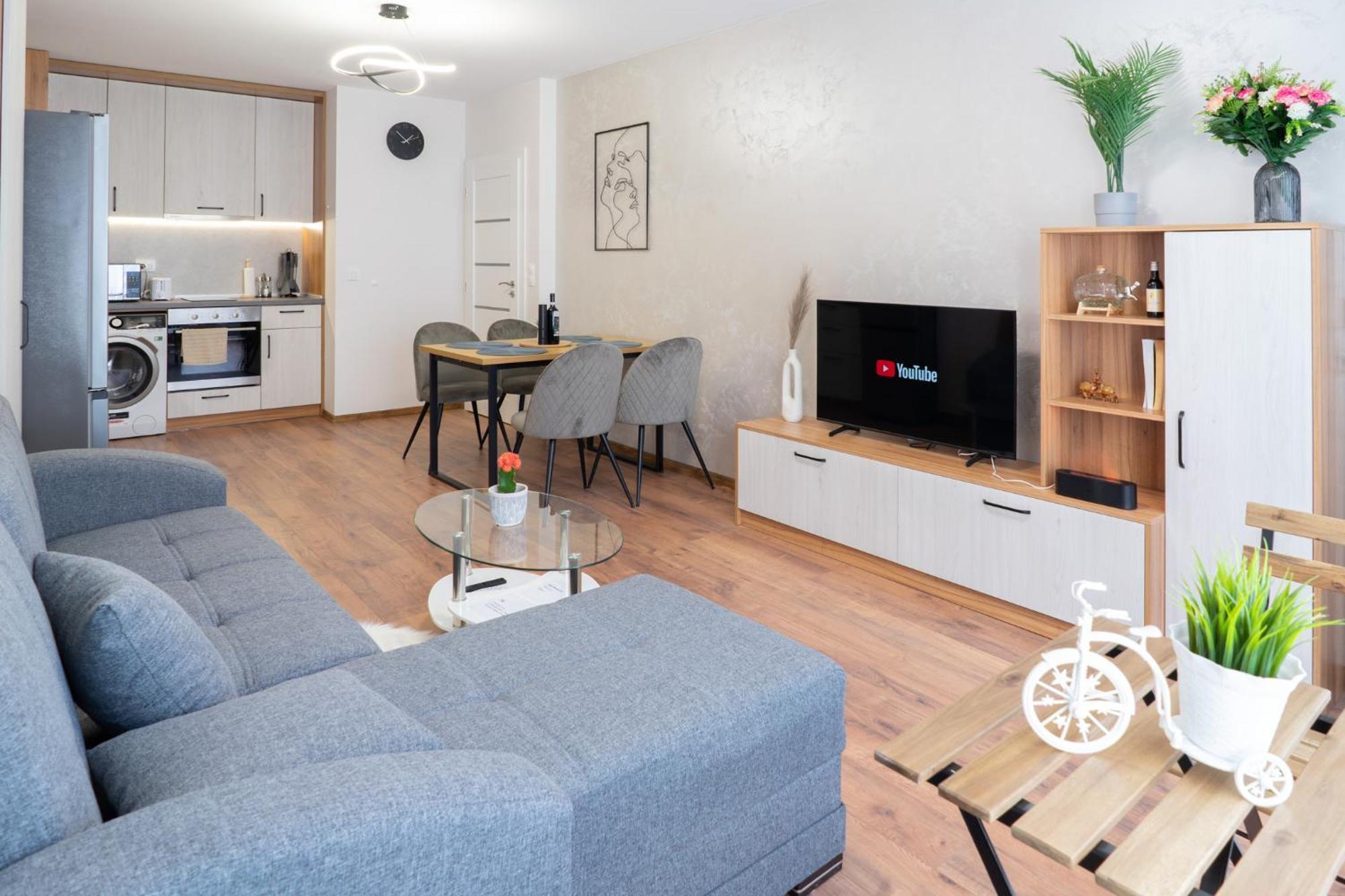 New Modern & Cozy Apartment With Free Private Parking And Ev Charging Station Varna ภายนอก รูปภาพ